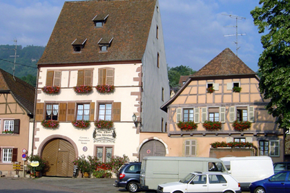 Vins Jean-Bernard Humbrecht, Gueberschwihr, Pays de Rouffach, Vignobles et Châteaux, Haut-Rhin, Alsace